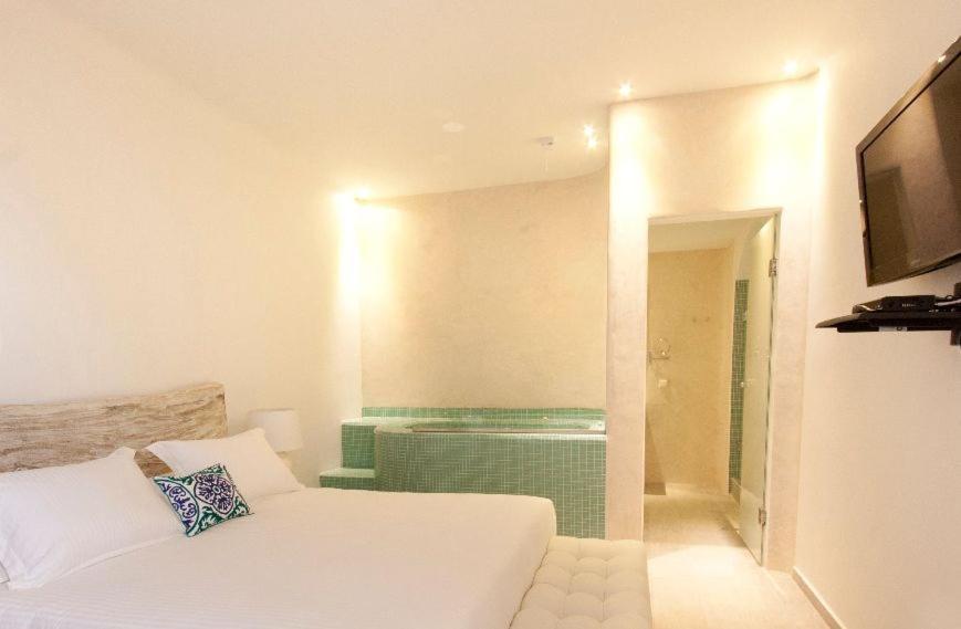 Allure Suites photo 3