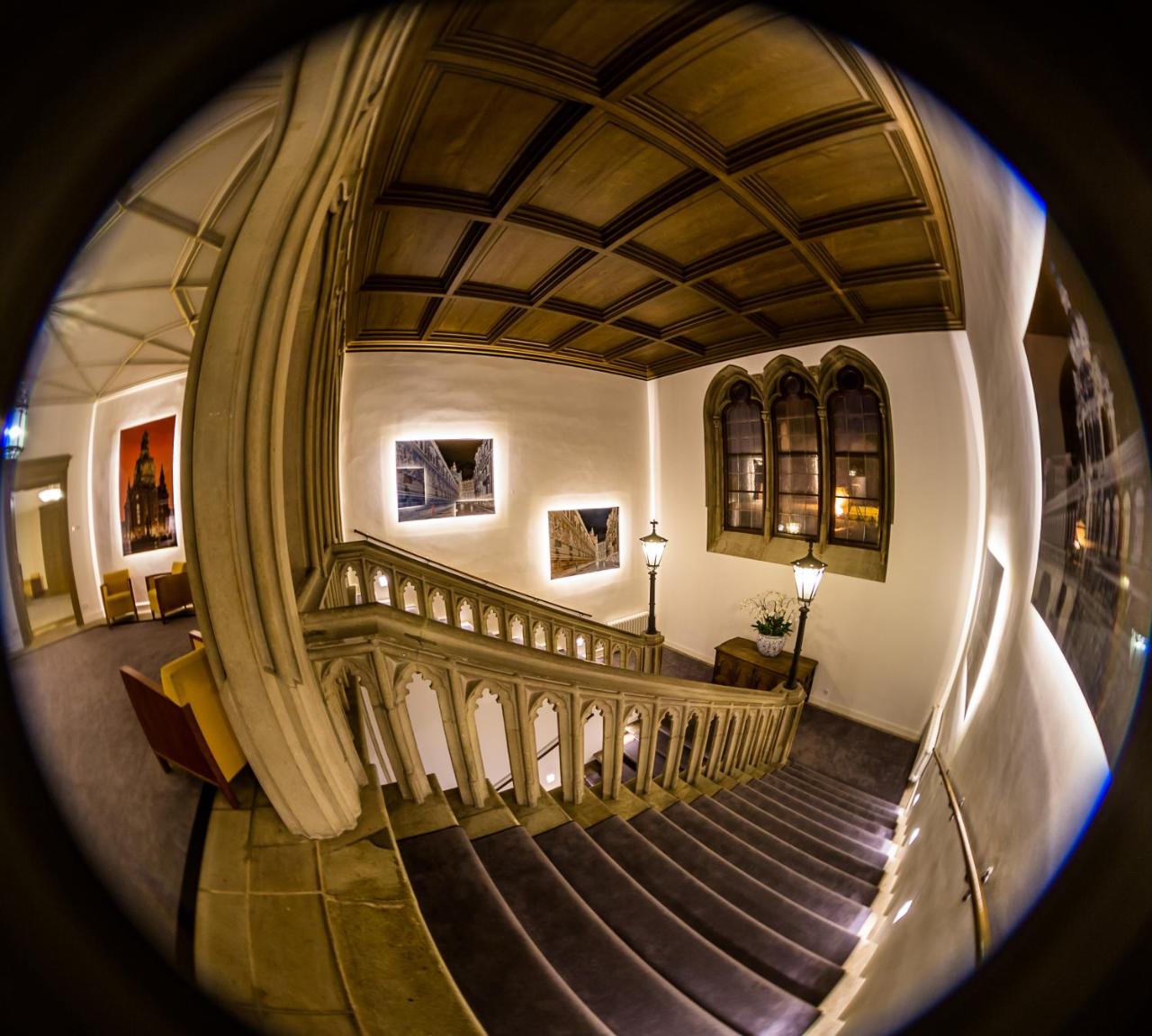 Hotel Schloss Eckberg photo 2