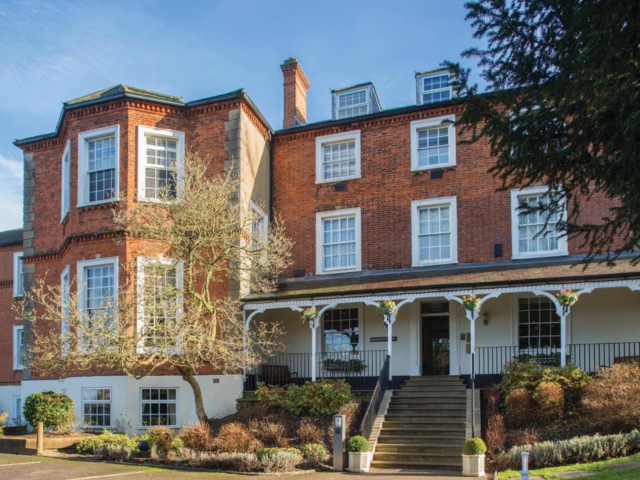 Brandshatch Place Hotel & Spa - 3