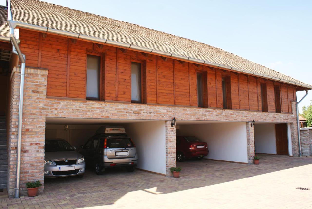 Várárok Apartman - 3