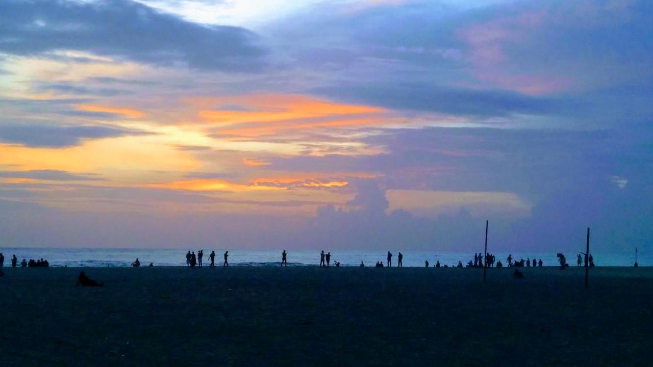 Baywatch Beach Resort photo 2