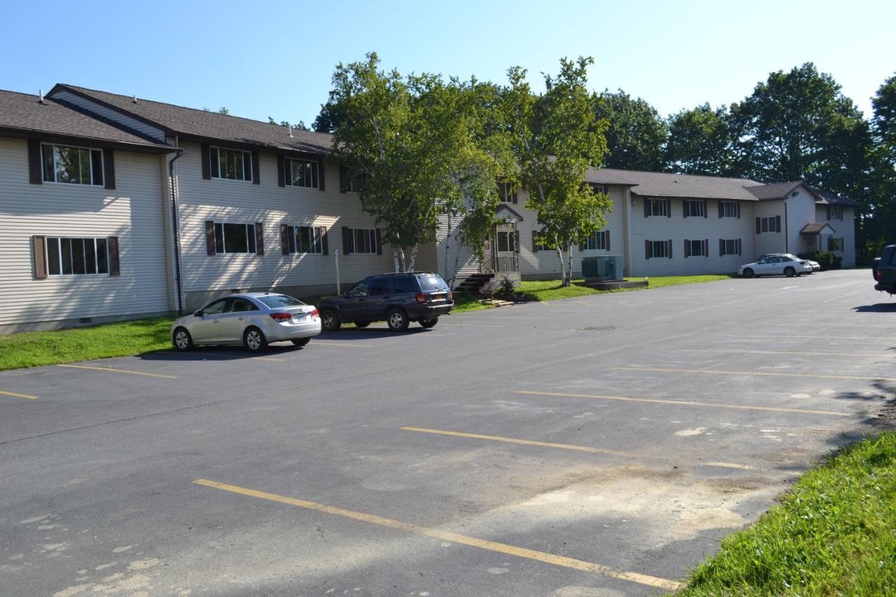 Latham Inn photo 2