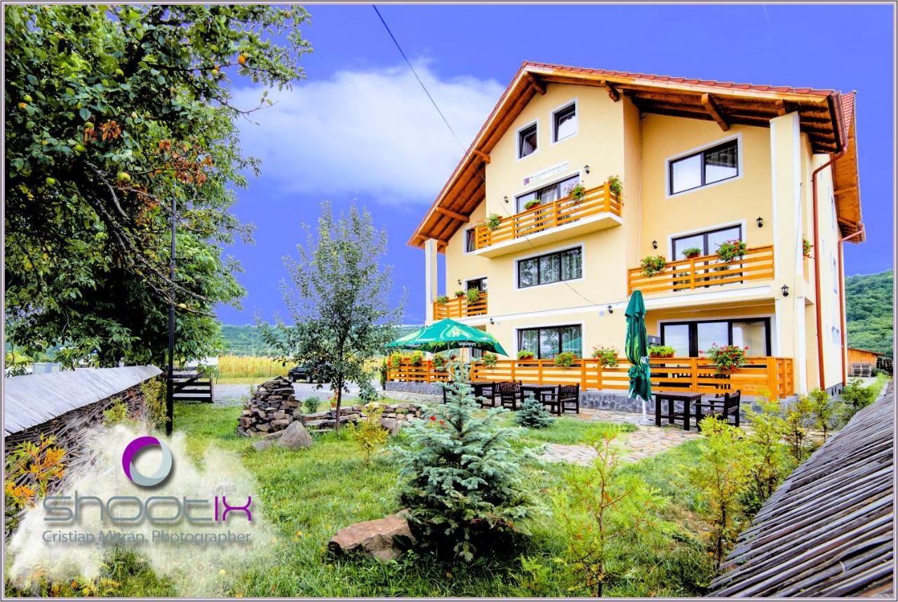 Camves Inn - 4