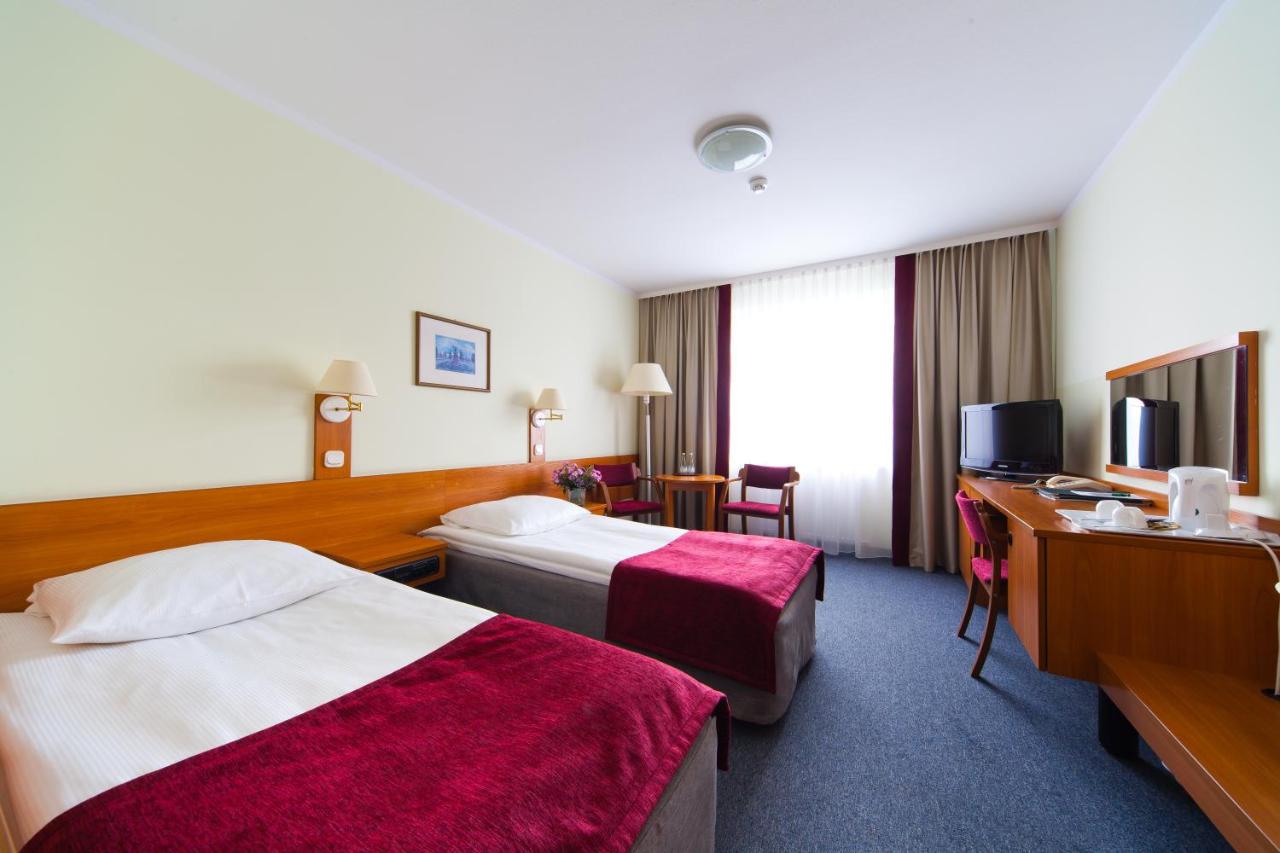 Hotel IOR photo 2