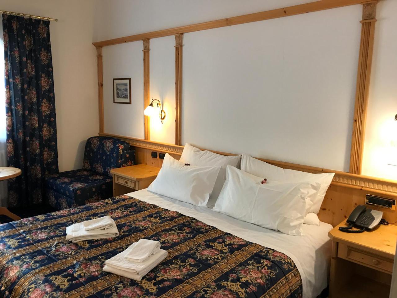 Hotel Alpi photo 2