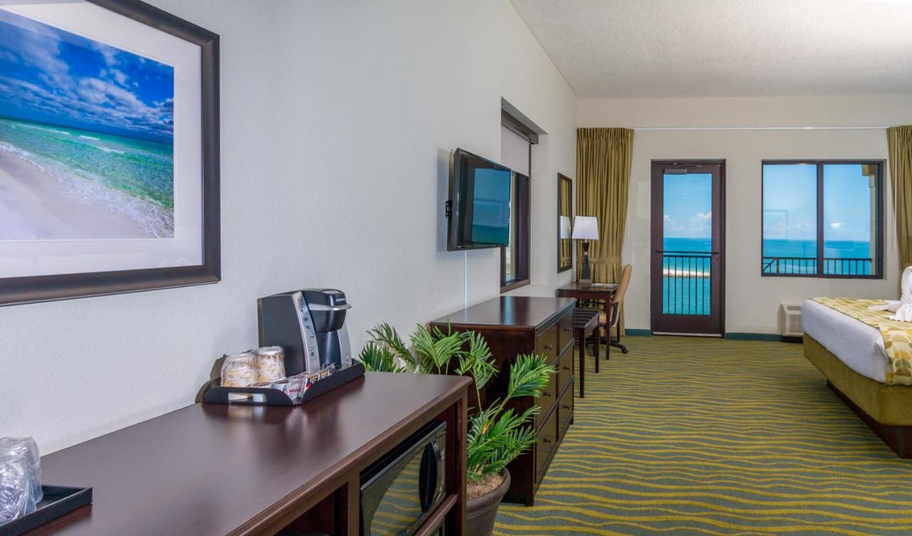 Edge Hotel Clearwater Beach - 4