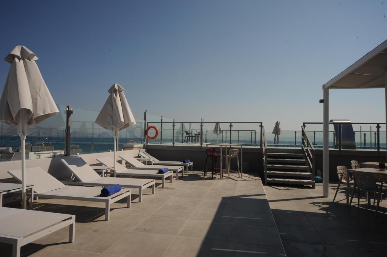 Astron Suites & Apartments - 4
