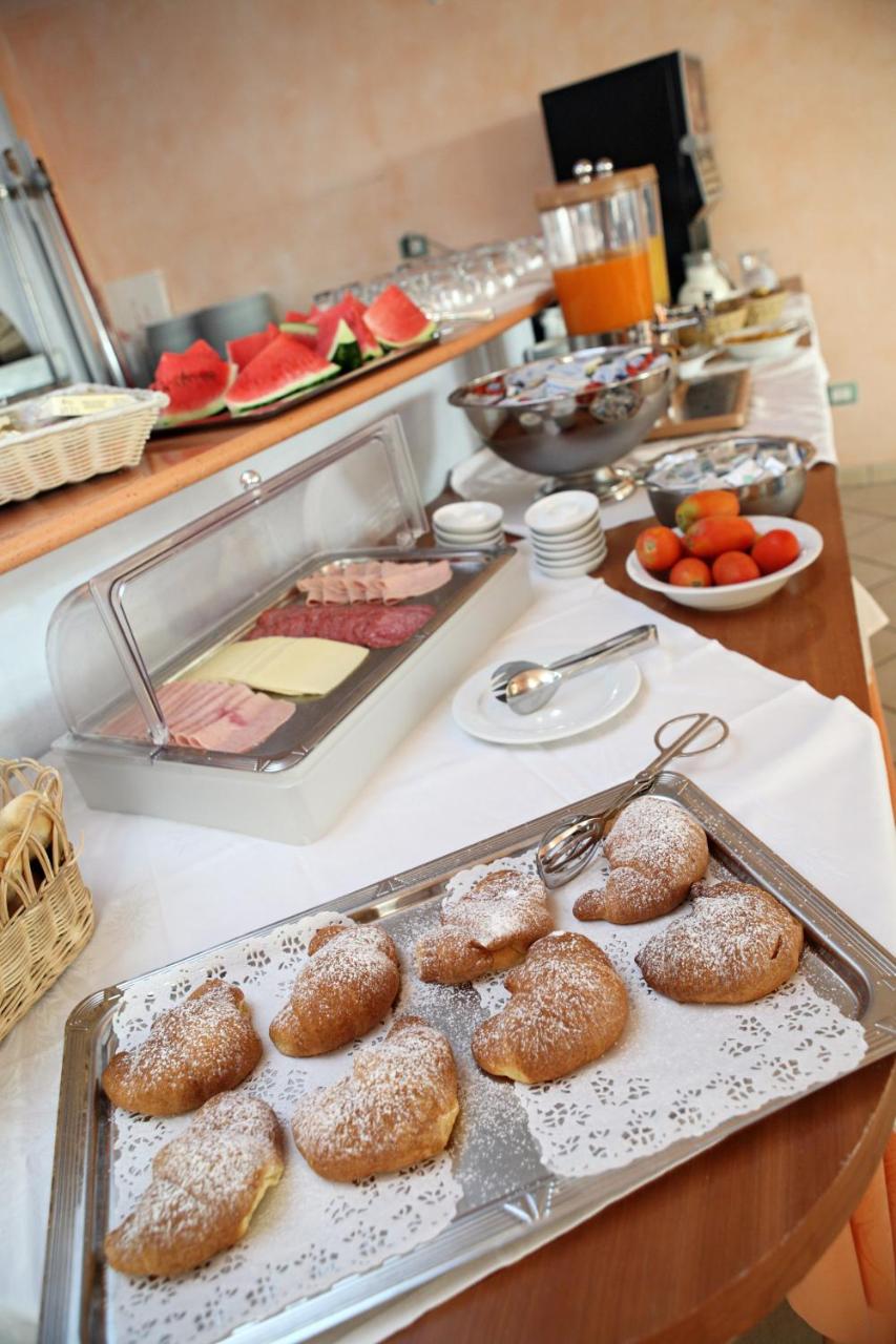 Abbazia Club Hotel Marotta photo 4