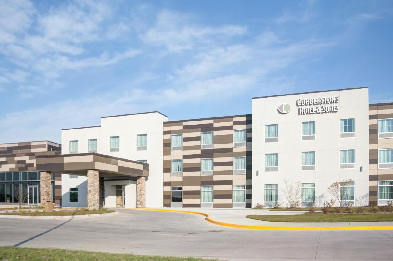 Cobblestone Hotel & Suites - Jefferson