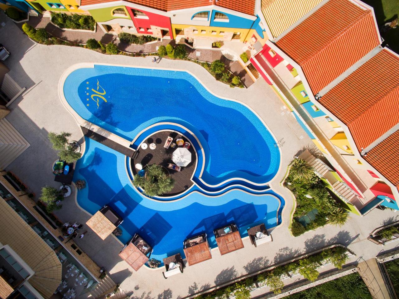 Alexandra Golden Boutique Hotel-Adults Only - 4