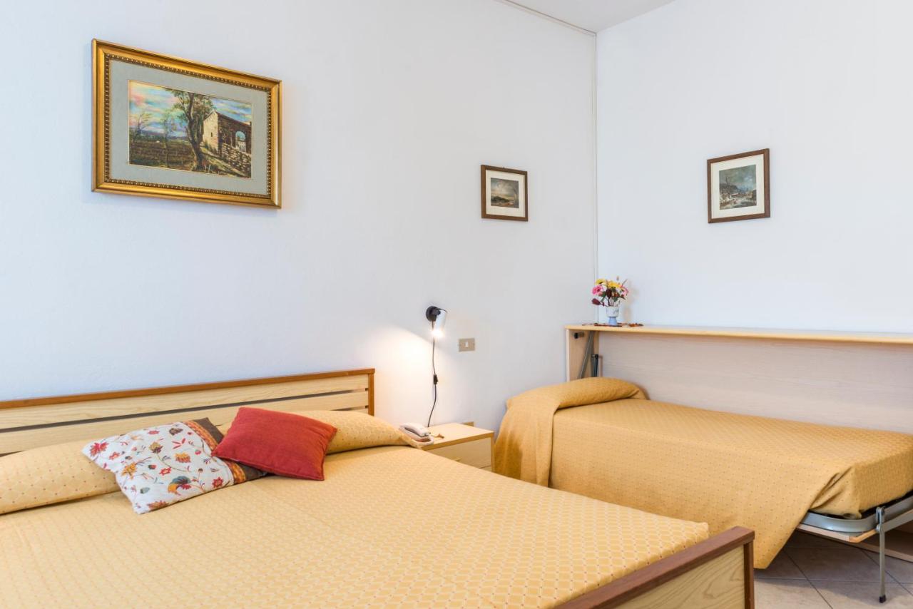 Hotel Cristina photo 3