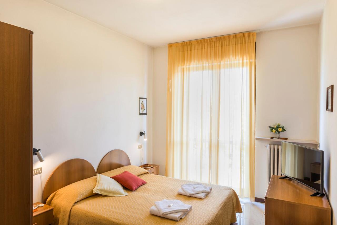 Hotel Cristina photo 4