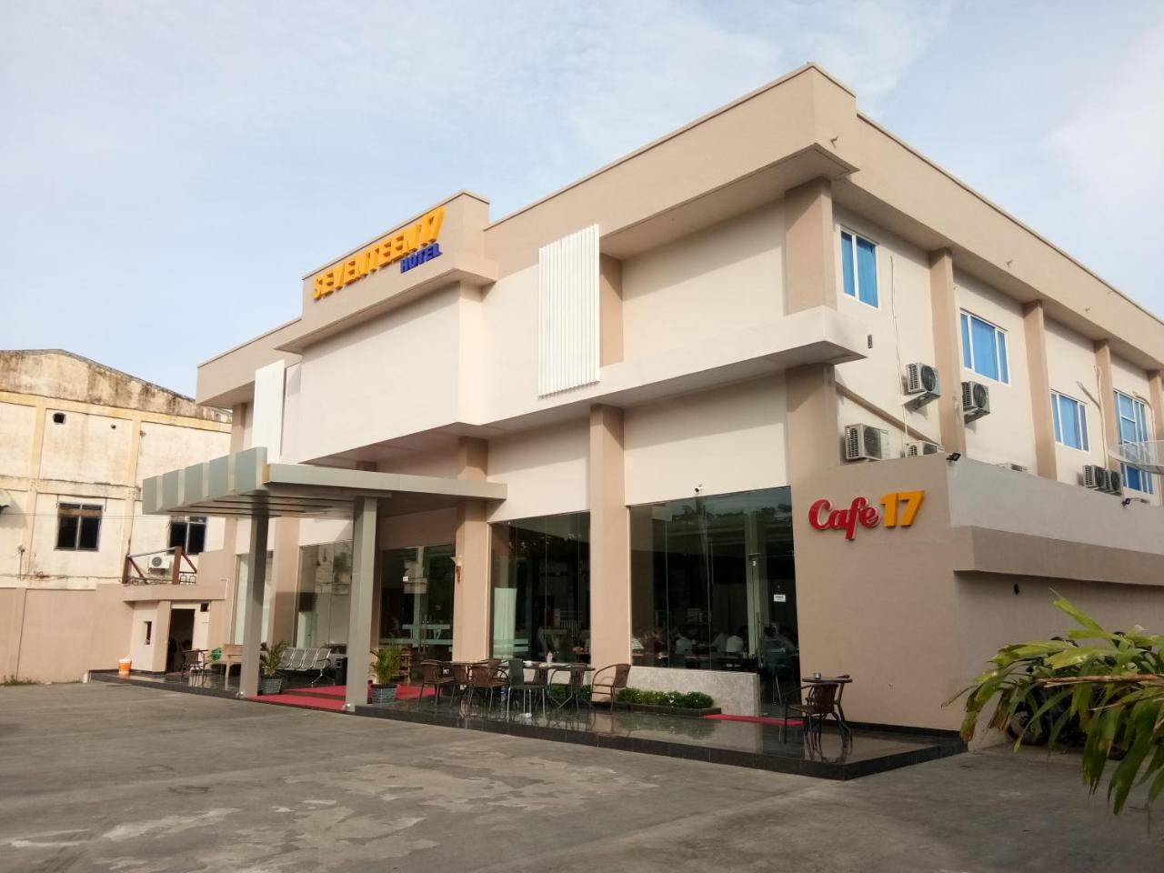Seventeen Hotel photo 3