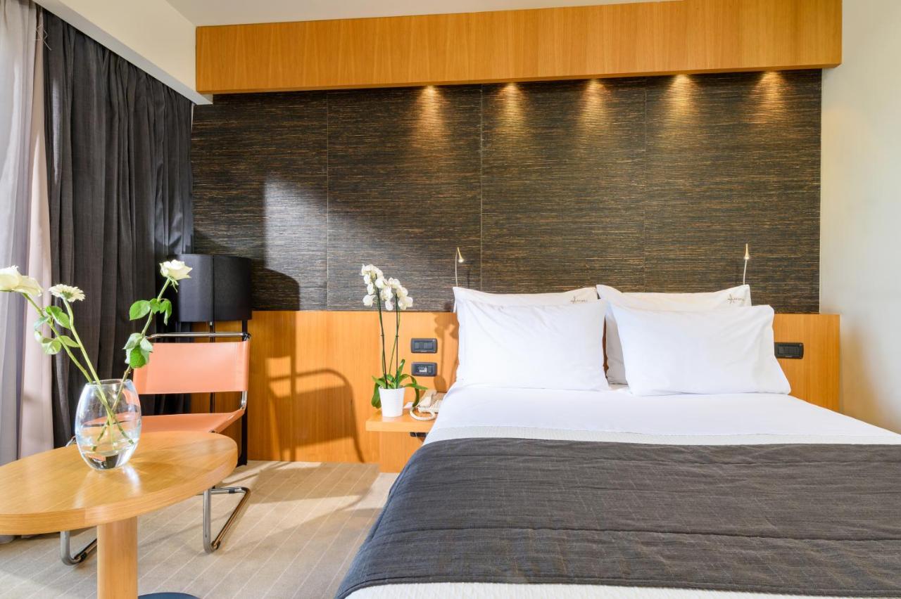 Alexander Beach Hotel & Spa - 3
