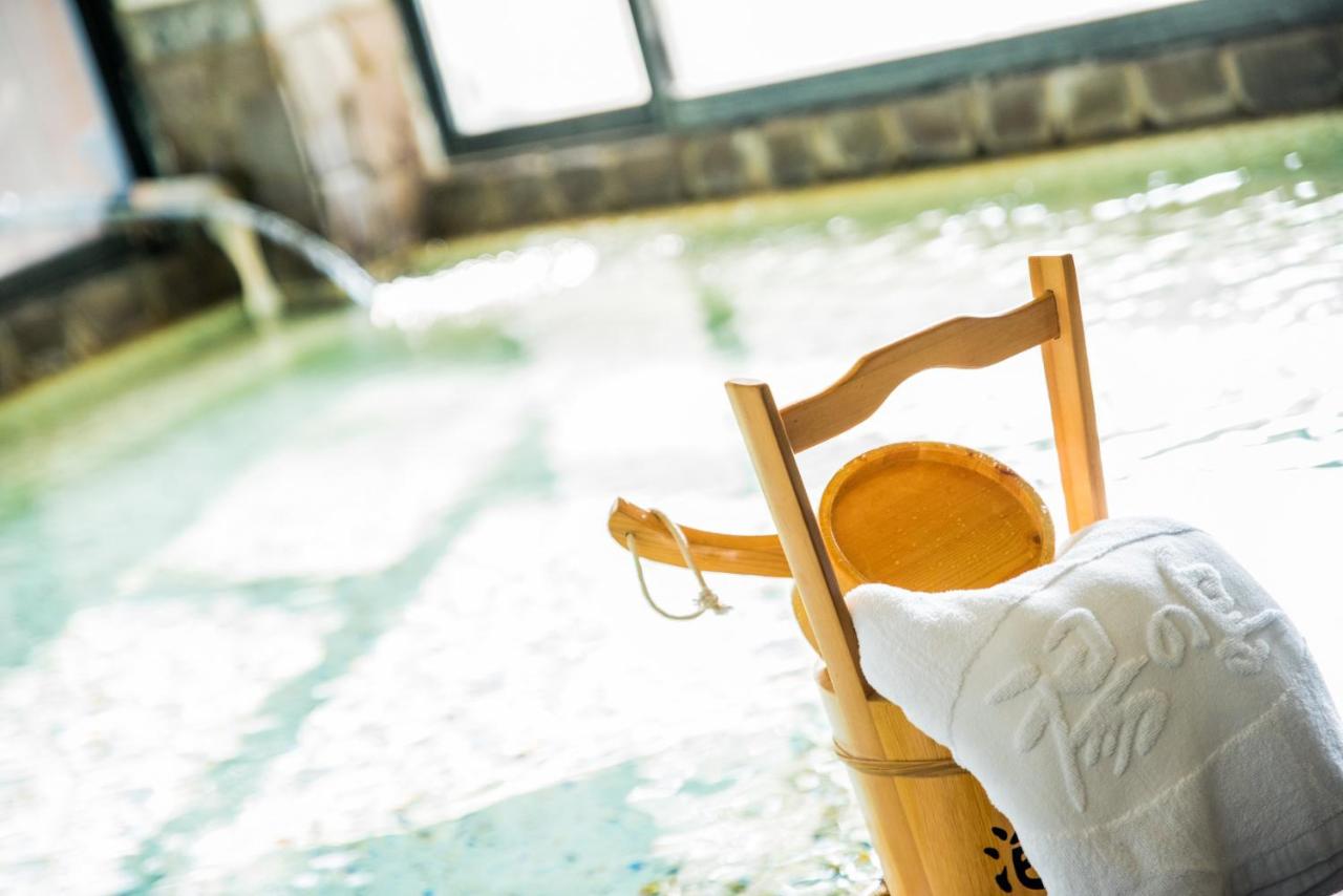 Hu Shan Hot Spring Hotel