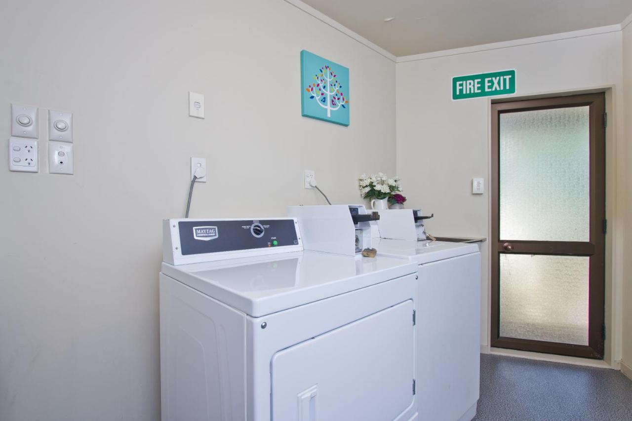 Airport Manor Inn photo 4