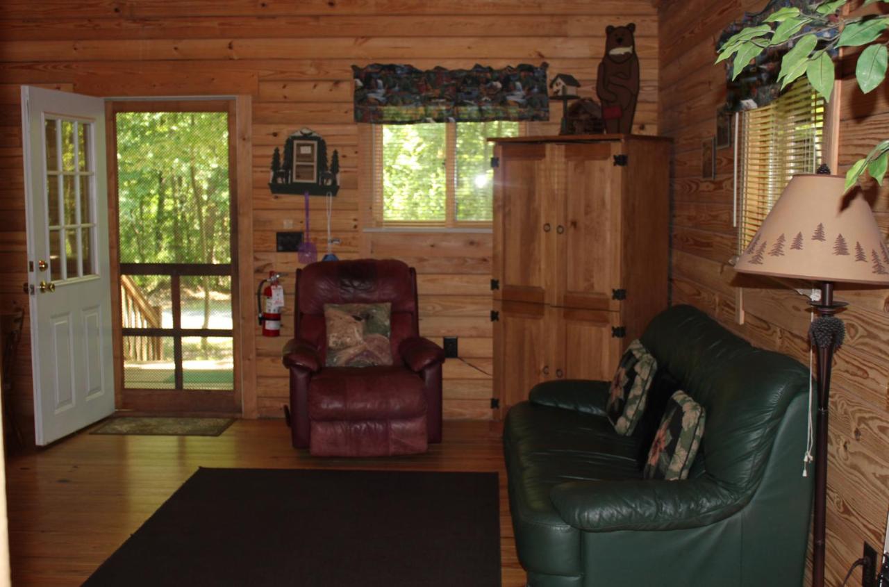 Appalachian Camping Resort Log Home 6 photo 3