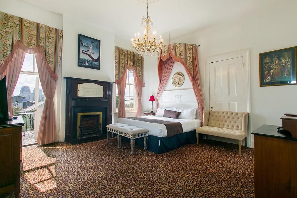 Lafitte Hotel & Bar photo 2