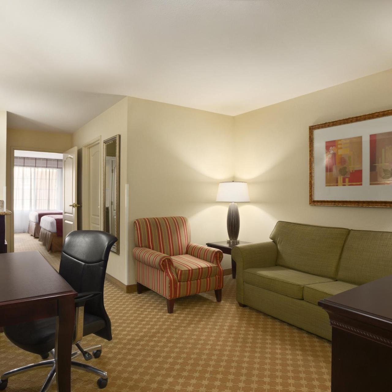 Spark by Hilton Washington Meadowlands Blvd photo 4