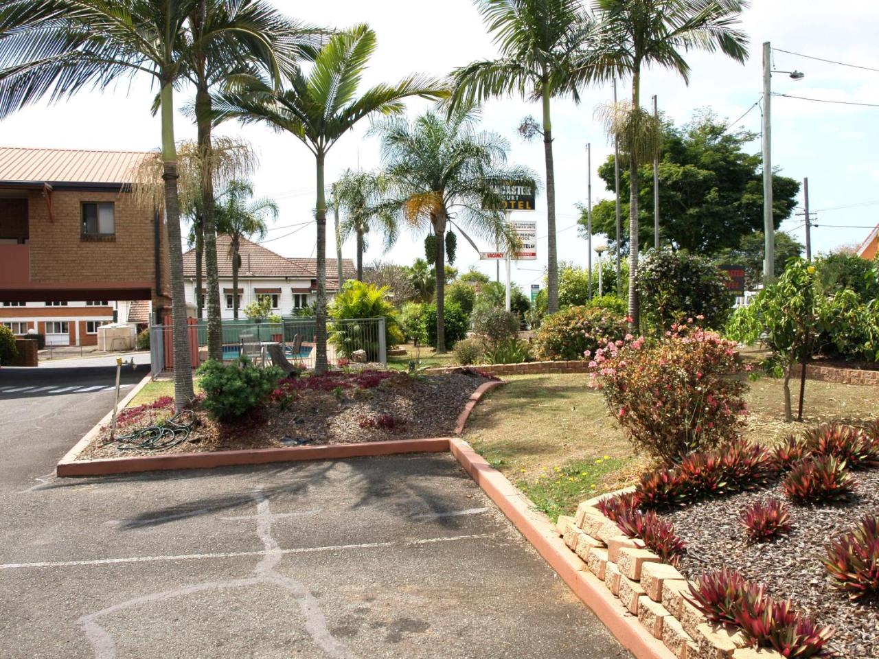Lancaster Court Motel photo 2