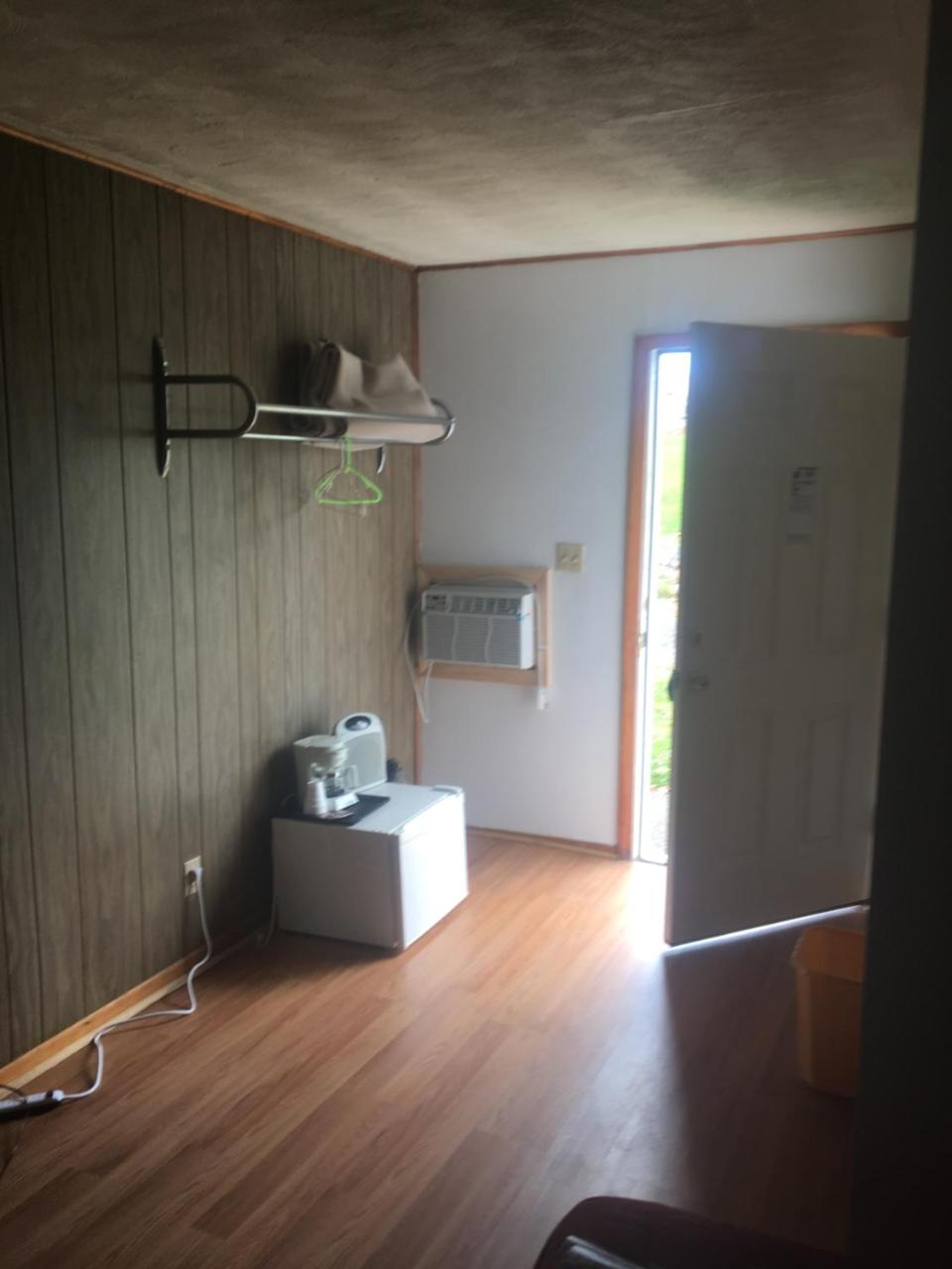 Michael Dee's Motel photo 2