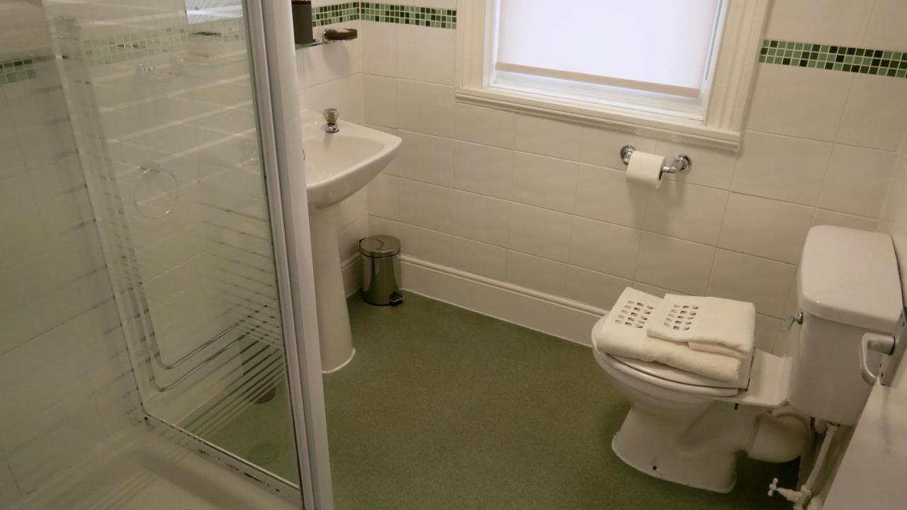 Trivelles Belforte Hotel , Sale, Manchester - M33 2AE photo 2