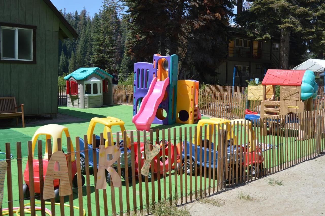 Montecito Sequoia Lodge photo 3