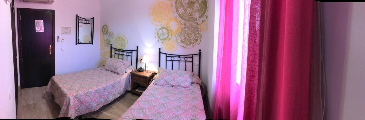 Hotel Las Rosas photo 2