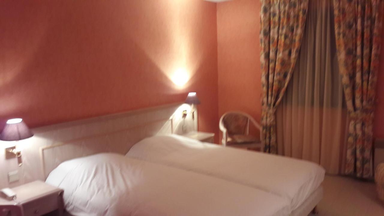 Logis L'Auberge Bourbonnaise - Vichy sud photo 2