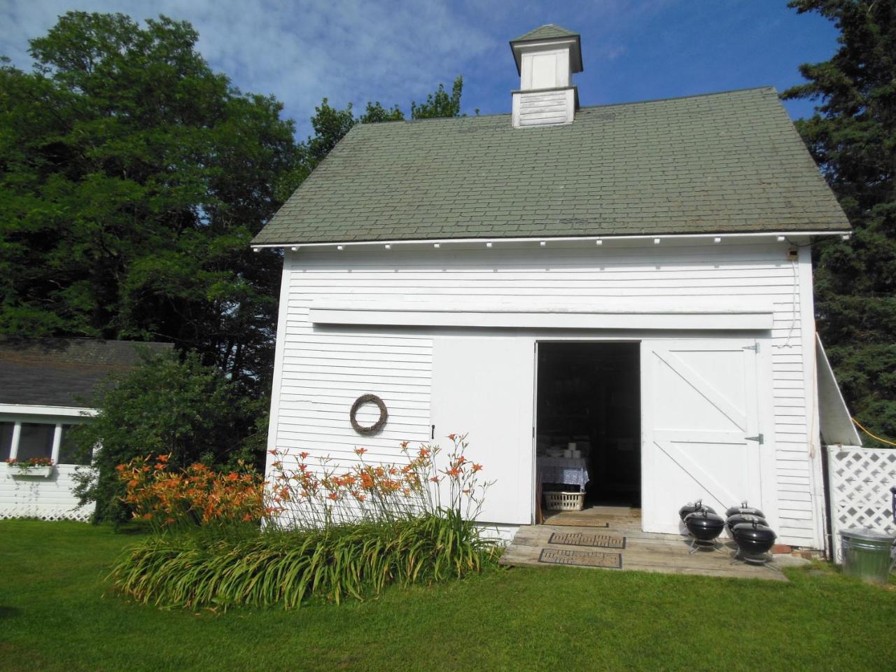 Bar Harbor Cottages & Suites photo 3