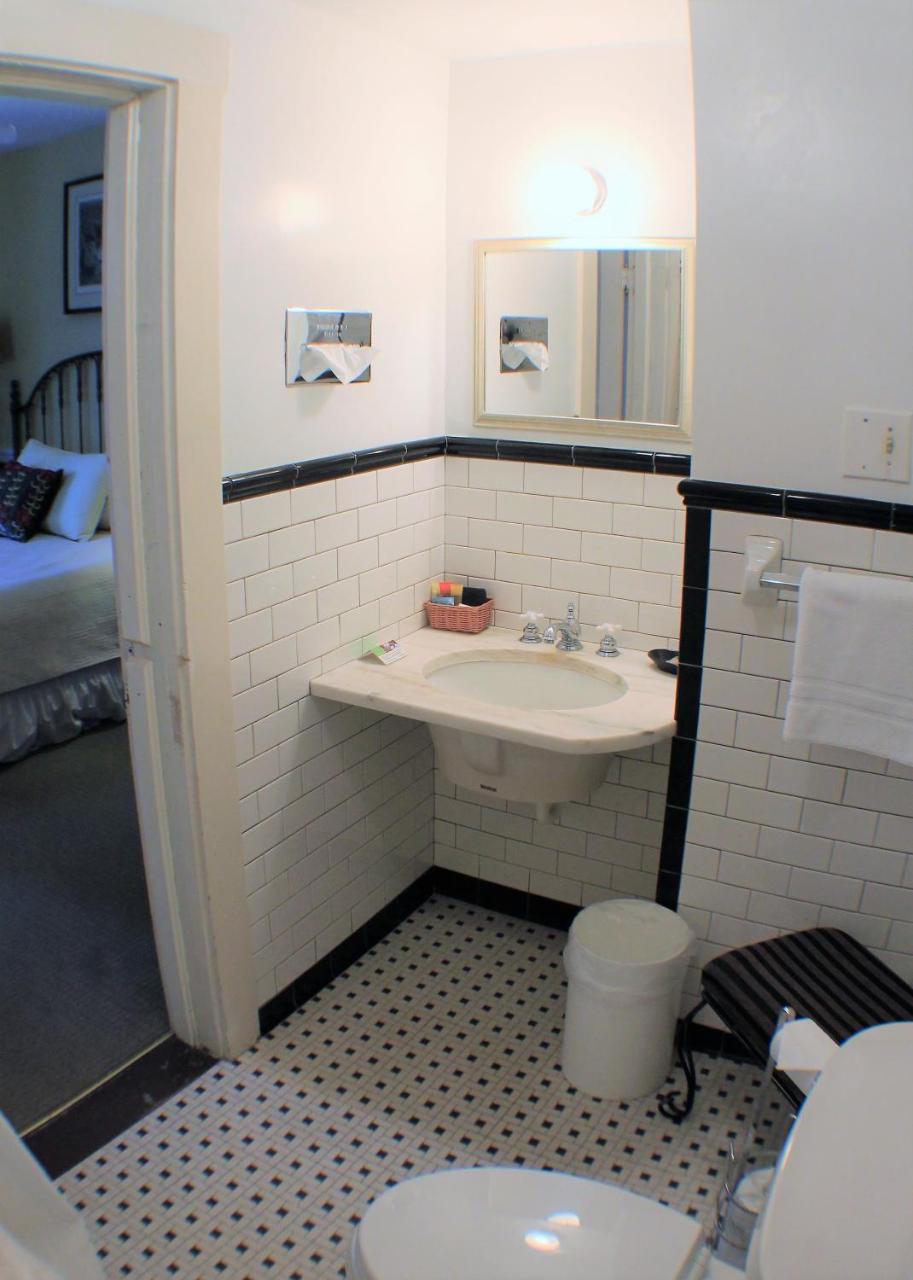 The Norwich Inn photo 2