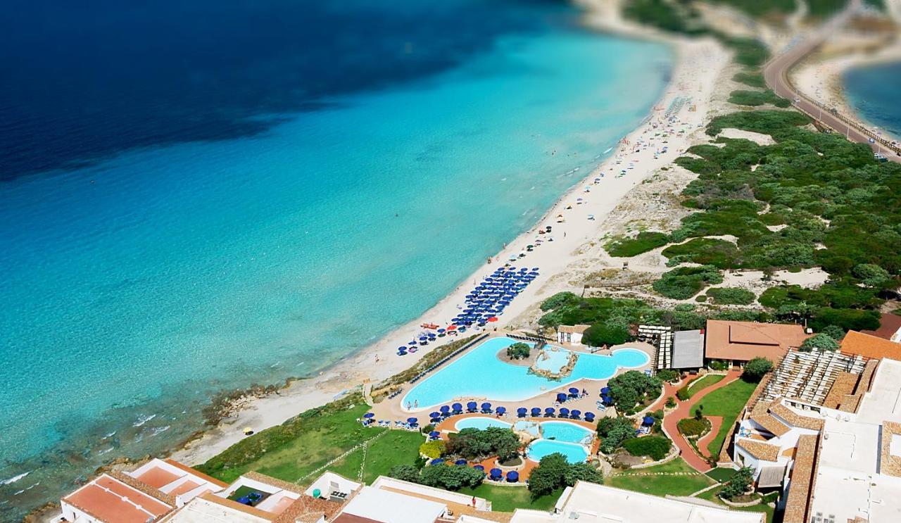 COLONNA GRAND HOTEL CAPO TESTA, a Colonna Luxury Beach Hotel, Santa Teresa Sardegna - 2