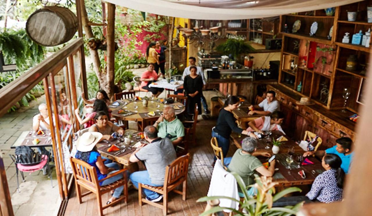 Meson De Leyendas Breakfast & Downtown photo 4