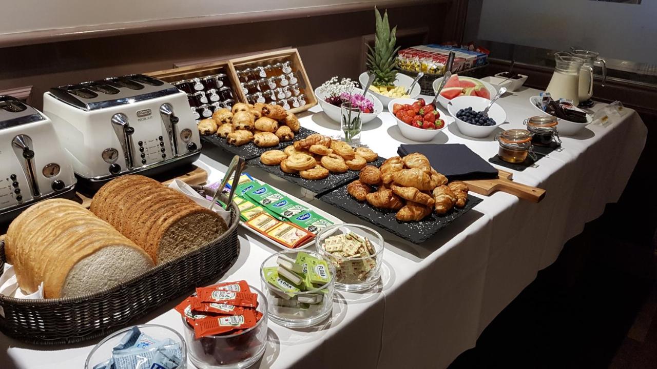 Photo - Heywood Spa Hotel