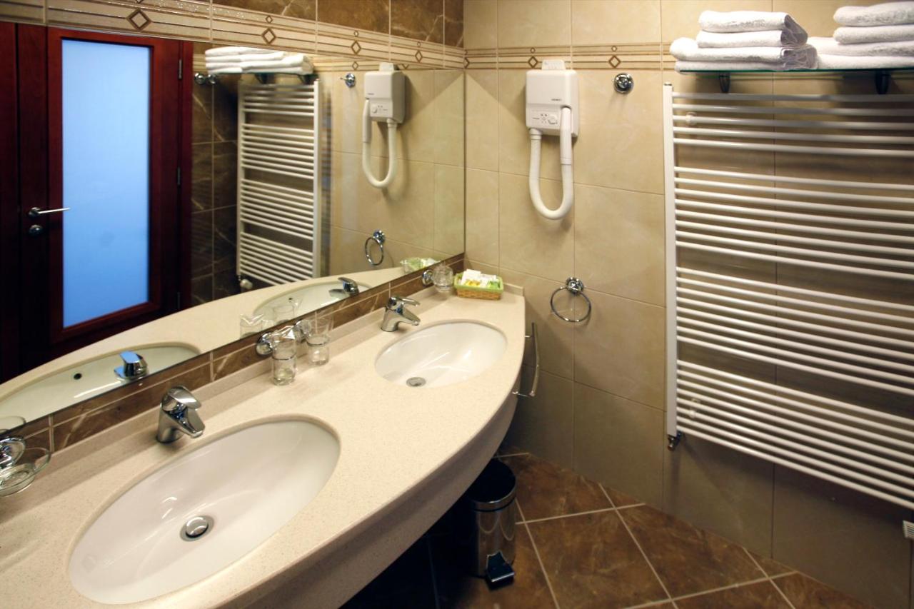 Hotel Savus - 4