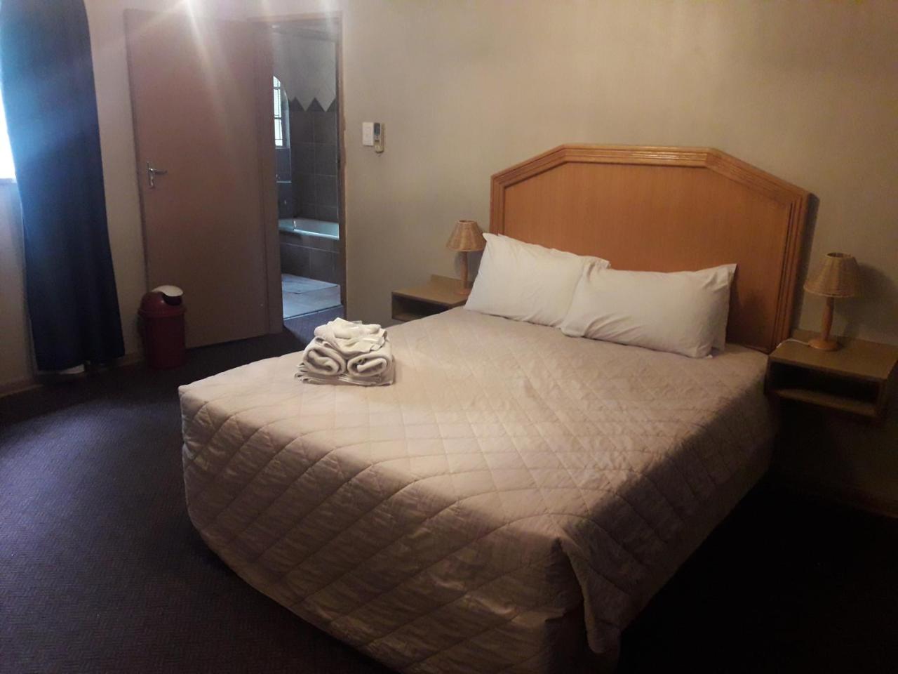 Horseshoe Inn and Conference Center photo 3