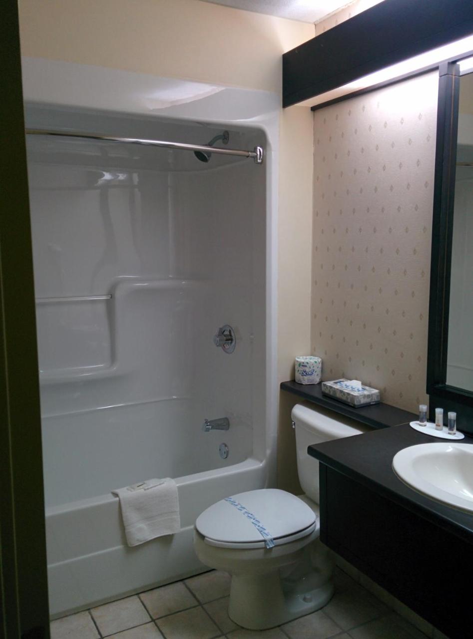 Days Inn by Wyndham Montmagny photo 4