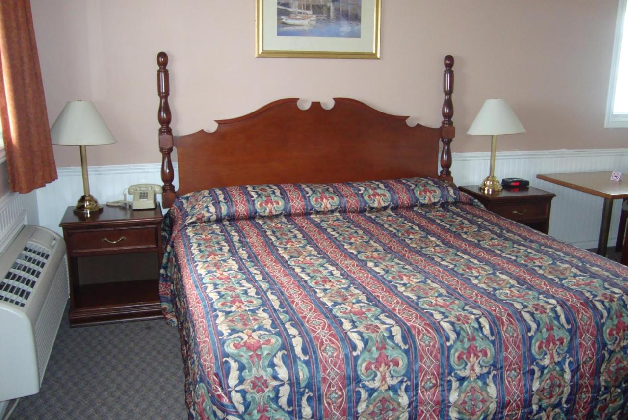 Royal Napanee Inn photo 4