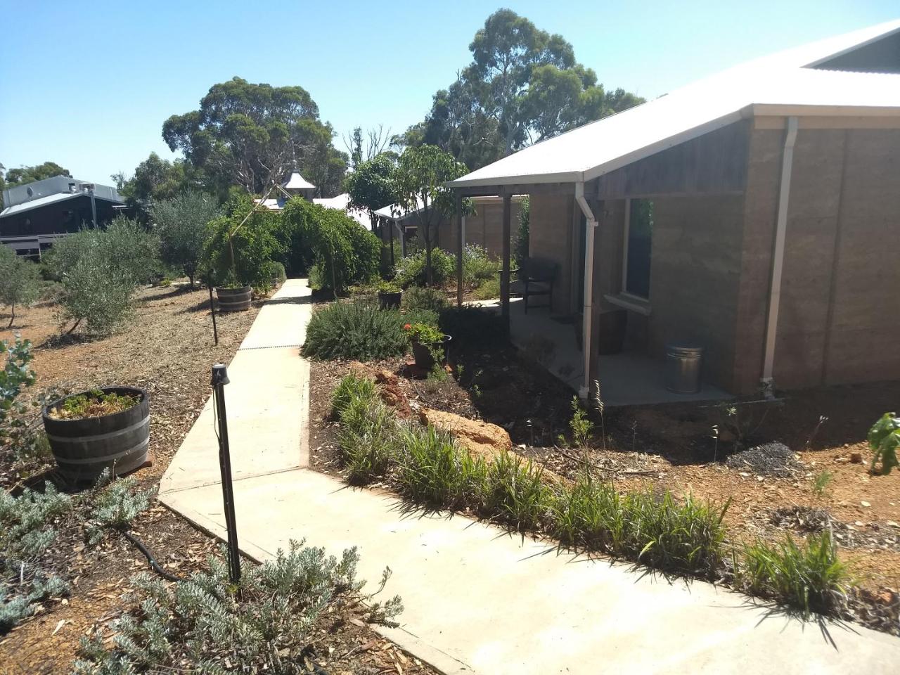 Hotham Ridge Estate photo 3