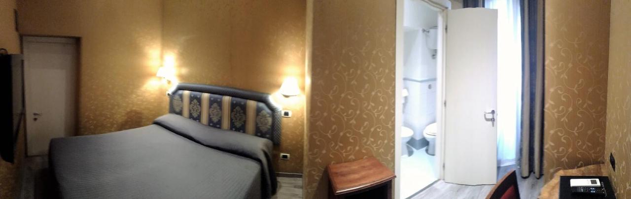 939 Hotel photo 4