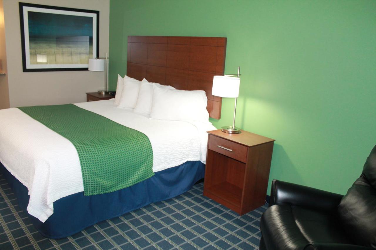 Reston Lodge & Suites - Emmetsburg photo 3