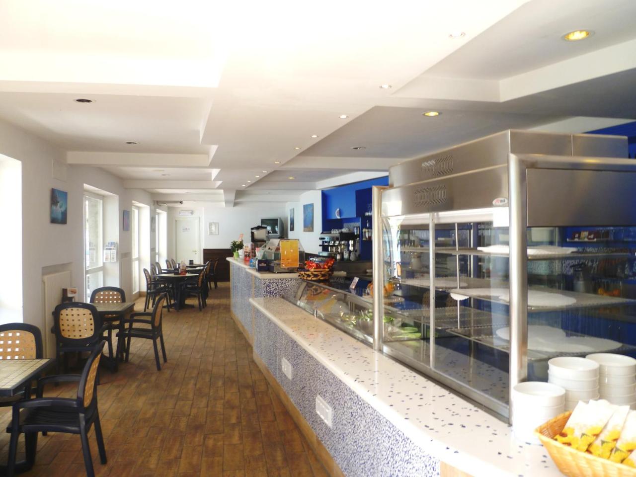 Surf Hotel Pier - Montagnoli Group photo 2