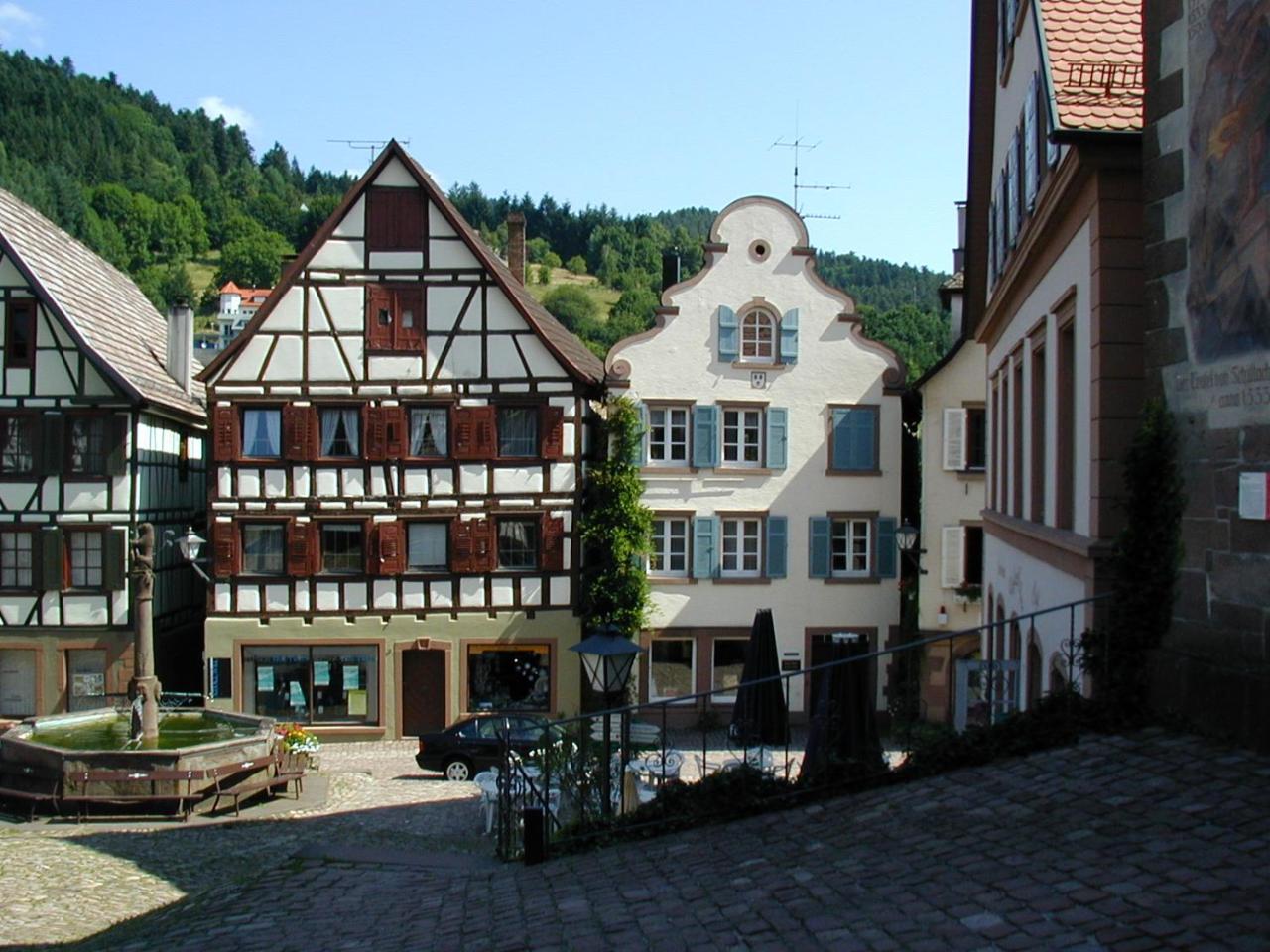 Hotel-Gasthof Zum Weyssen Rössle photo 2