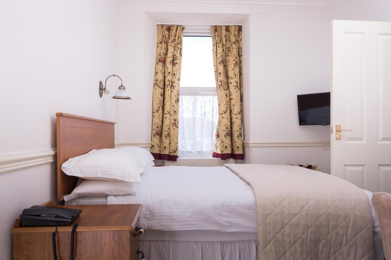 The Queens Hotel photo 2
