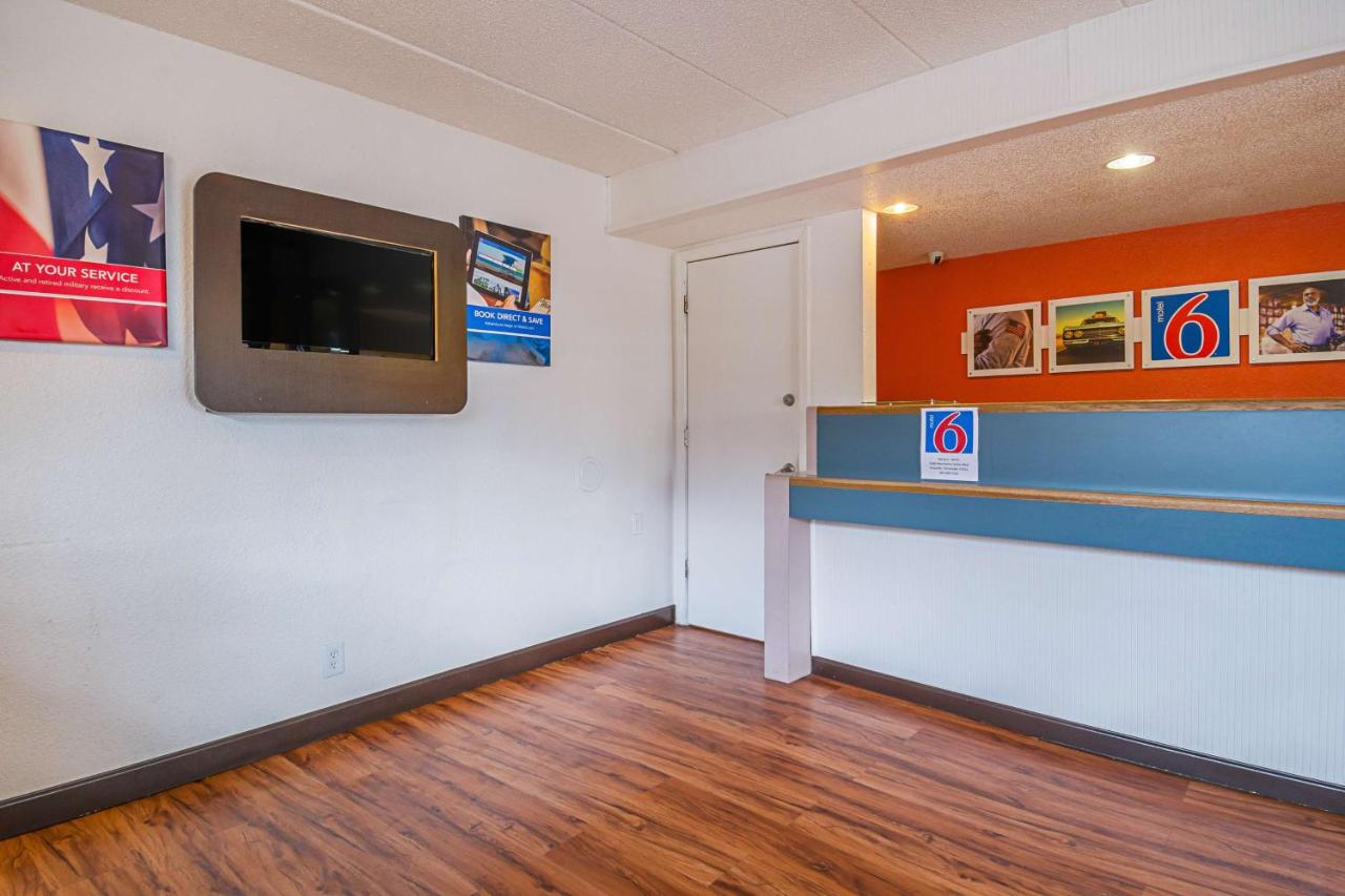 Motel 6-Knoxville, TN - North photo 4