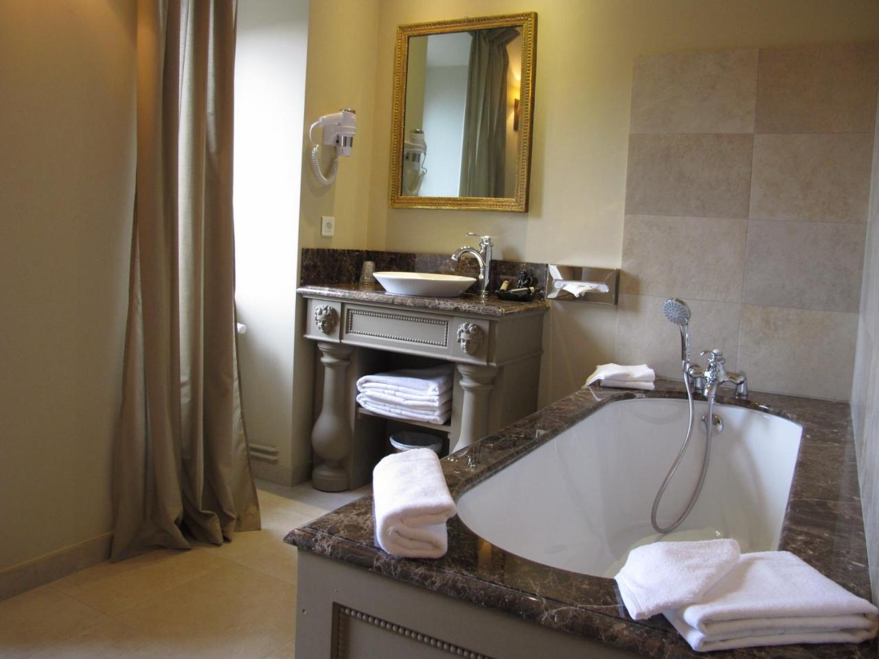 Hôtel Restaurant Spa Le Sauvage photo 2