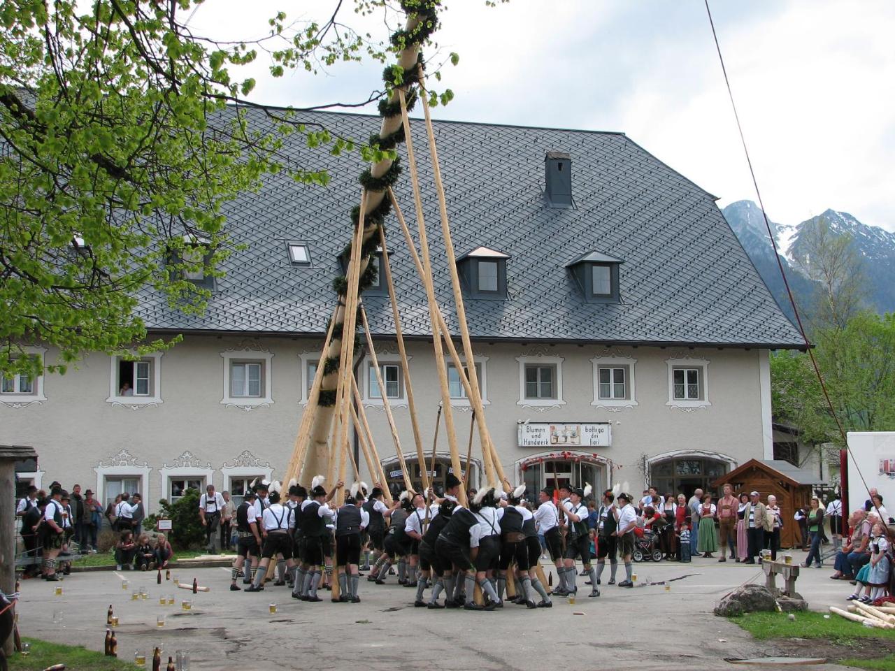 Aktivhotel & Gasthof Schmelz Ihr familienfreundliches Urlaubs Hotel mit Wellness, Almsauna, Chiemgau Karte photo 2