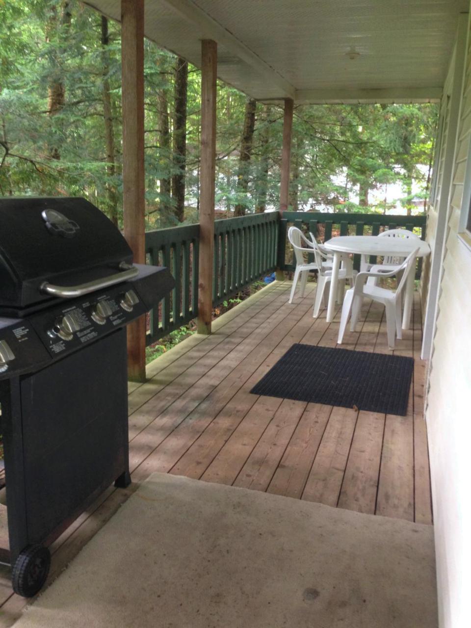 High Falls Bay Cottages, Camping & Waterpark photo 2