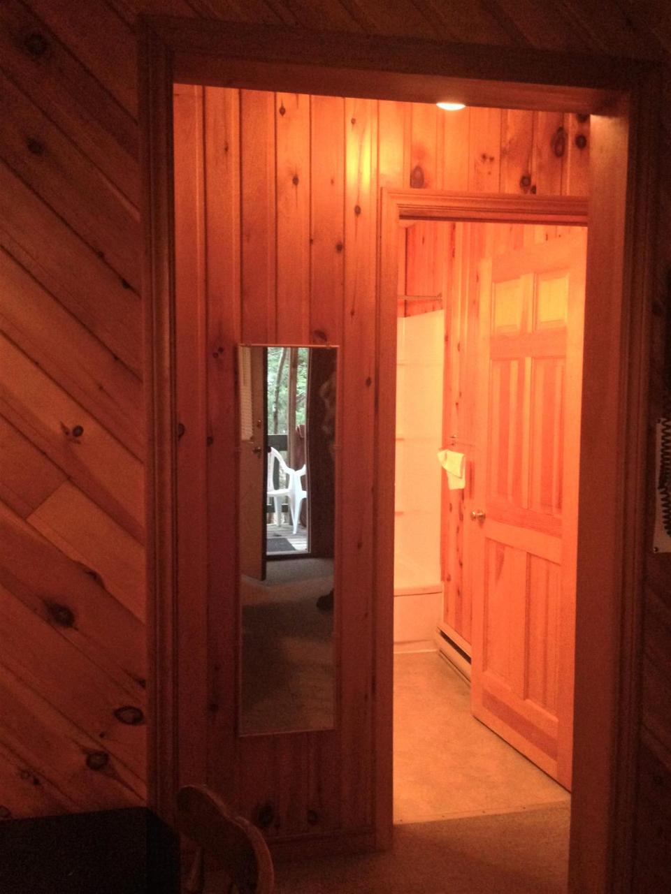 High Falls Bay Cottages, Camping & Waterpark photo 4