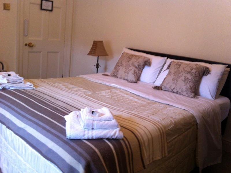 Carlingford House Town House Accommodation A91 TY06 photo 4